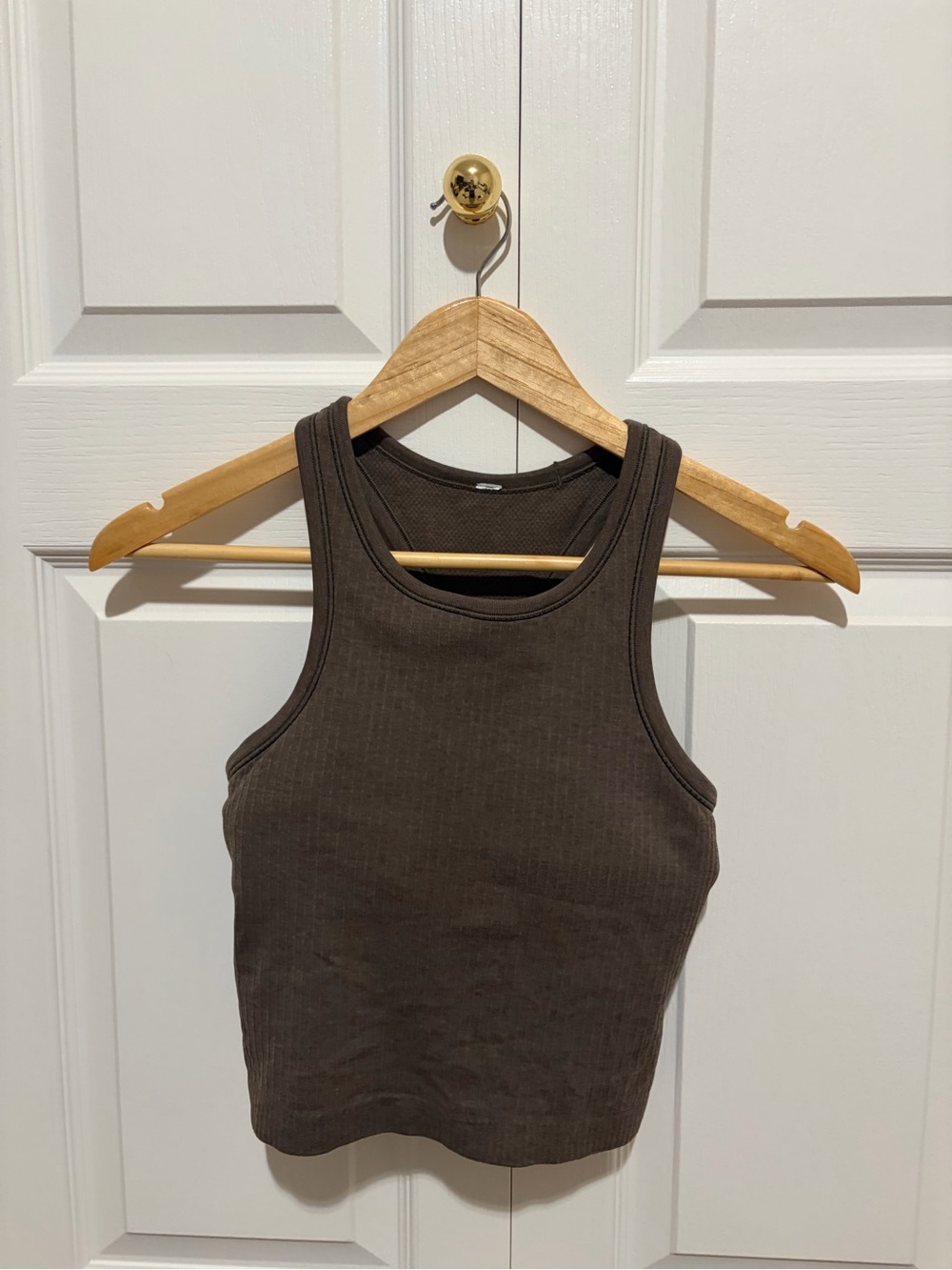 Lululemon activewear crop tank top in khaki green/brown